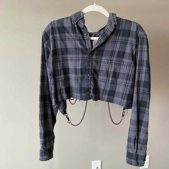 Cropped Chain Link Flannel - Picture 1 of 6